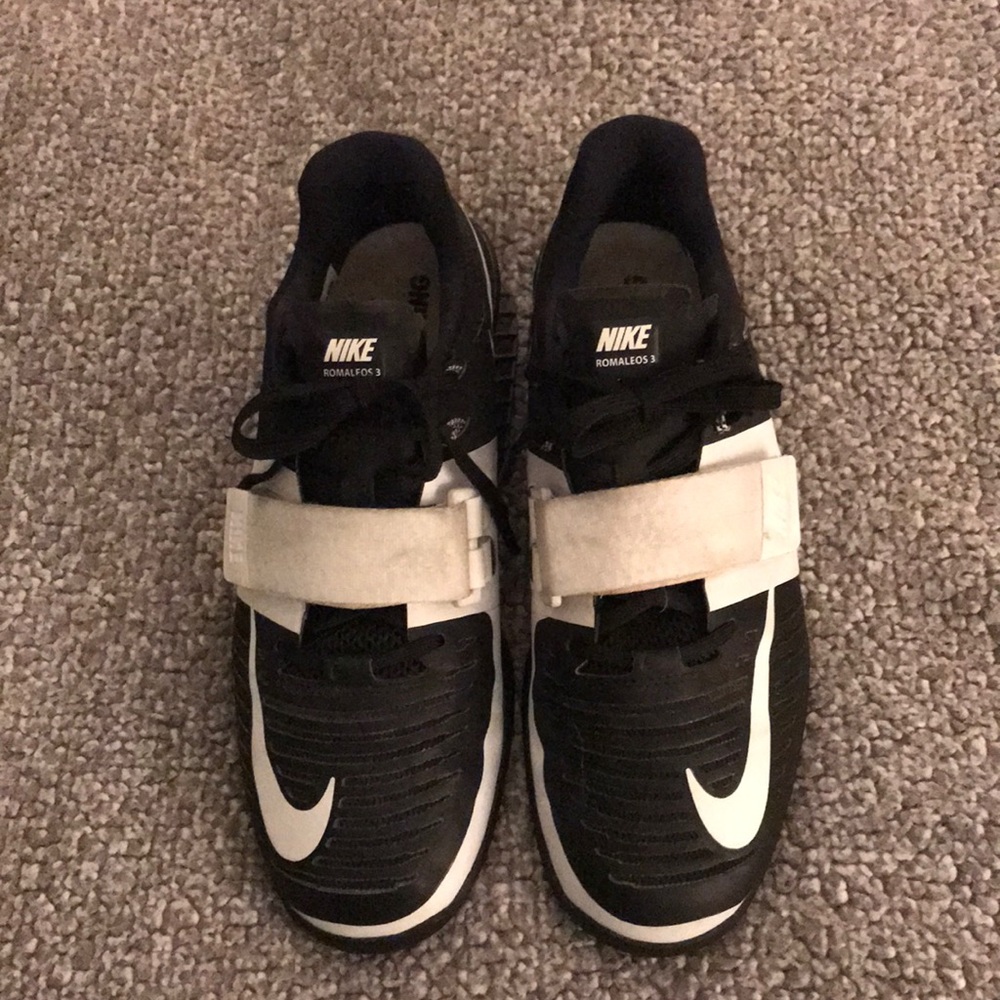 Black and White Romaleos 3 - women’s size 8